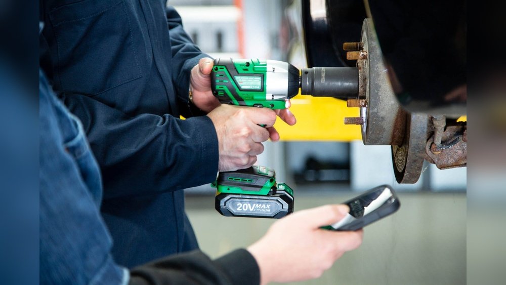 What is the Best Cordless Impact Driver for Cars?